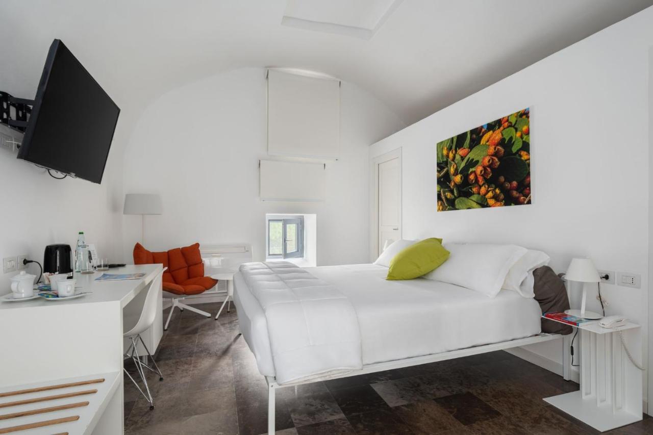 Borgo D'Orlando - Small Country Hotel Mirto  Bagian luar foto